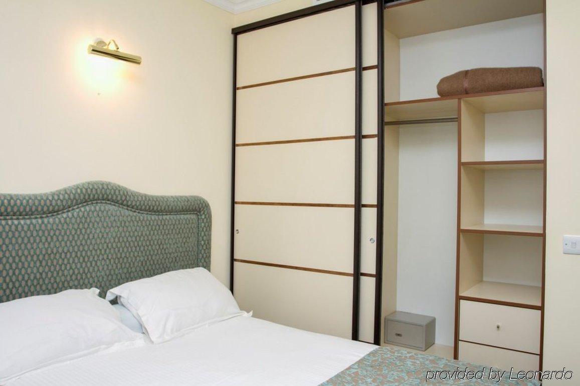 Chagala Atyrau Hotel Ngoại thất bức ảnh