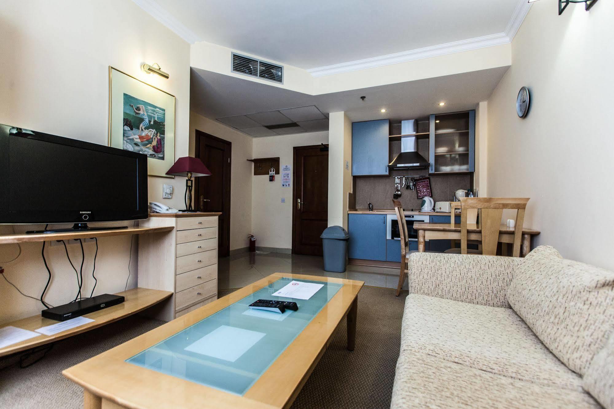 Chagala Atyrau Hotel Ngoại thất bức ảnh